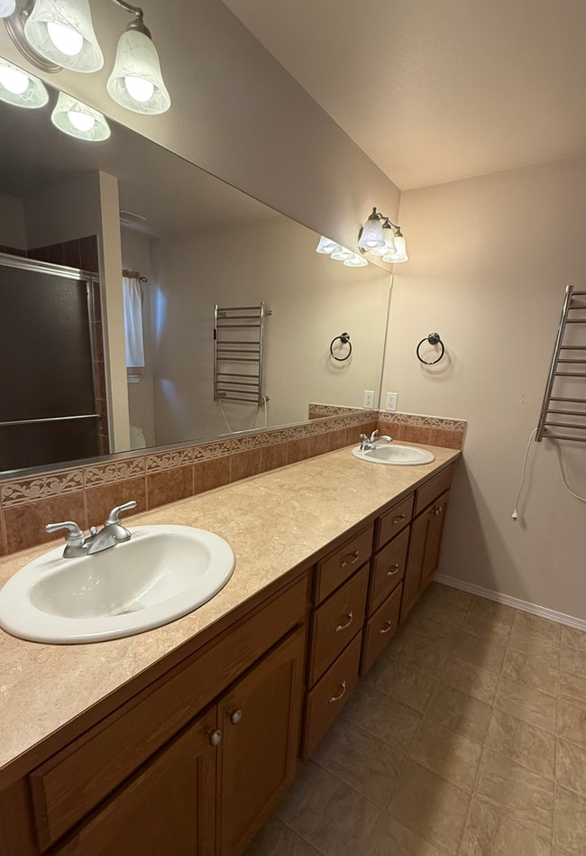 Building Photo - Beautiful 4 Bed, 3.5 Bath Home in Eagle Ridge