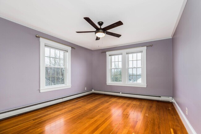 Building Photo - 709 Central Ave