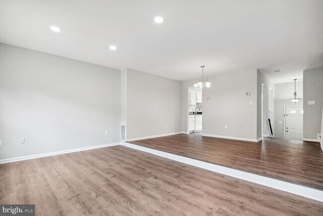 Building Photo - 7759 Asterella Ct