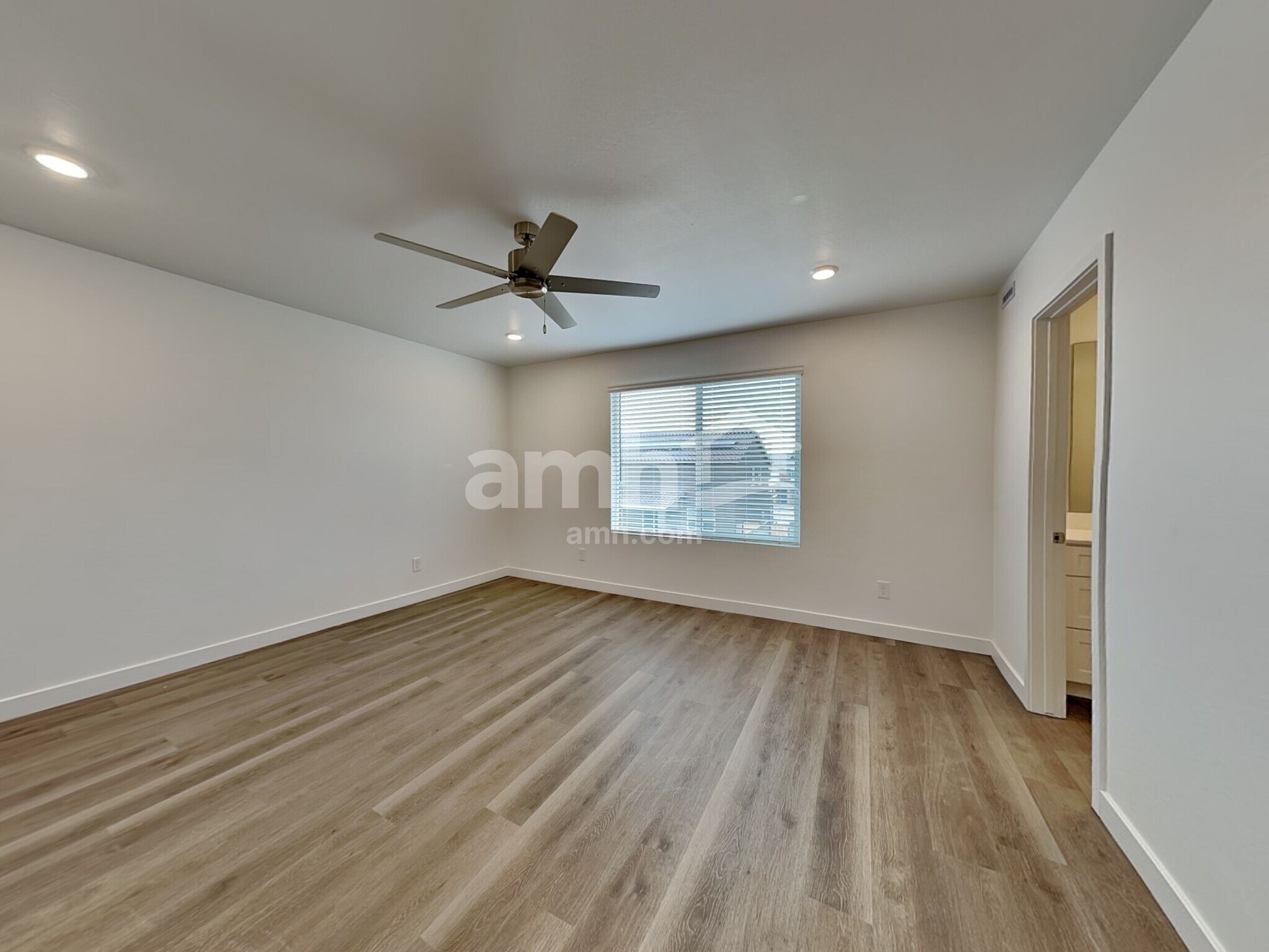 Building Photo - 20177 W Thomas Rd