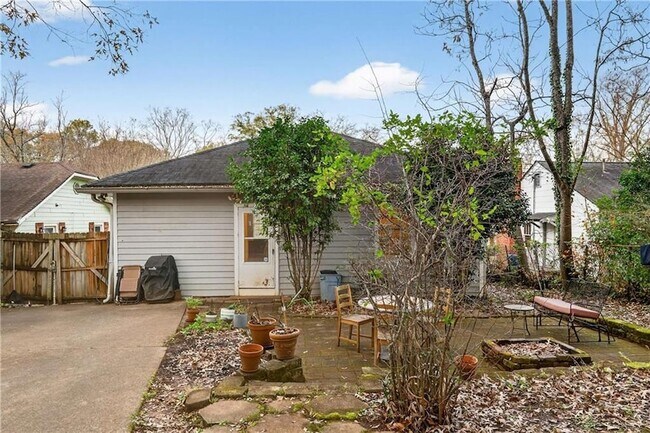 Building Photo - 1411 Glenwood Ave SE