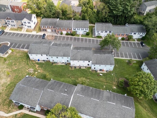 Building Photo - 152 Clover Valley Cir