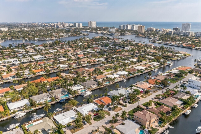 Building Photo - 2461 SE 10th St