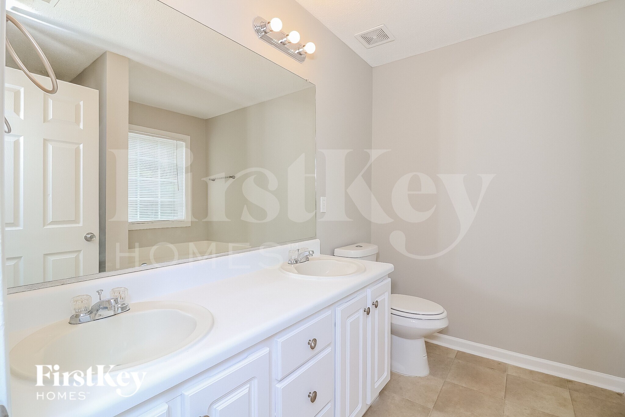 Building Photo - 5734 Newnan Cir