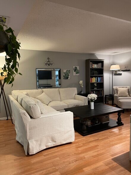 Living Room - 11818 Breton Ct #11