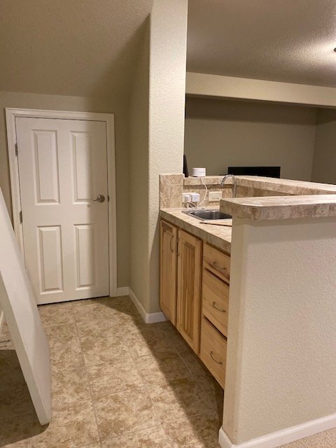 Building Photo - 5 Bedroom - Vista Montana