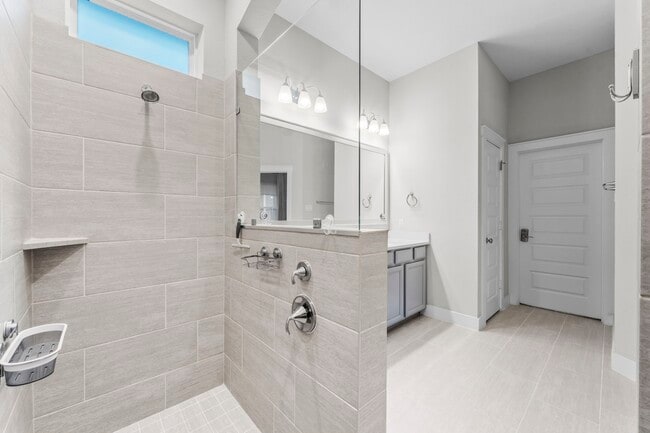 Building Photo - 218 Thistle Dr