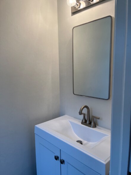 Building Photo - 7520 Aberdeen St