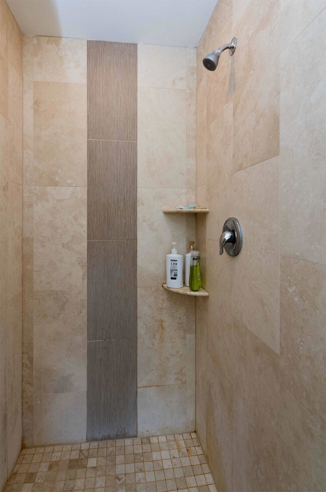 Building Photo - 4002 Spruell Dr