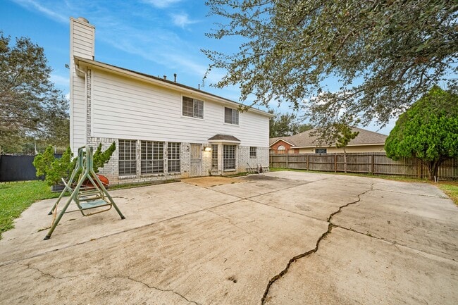 Building Photo - 3321 Sapling Oak Dr