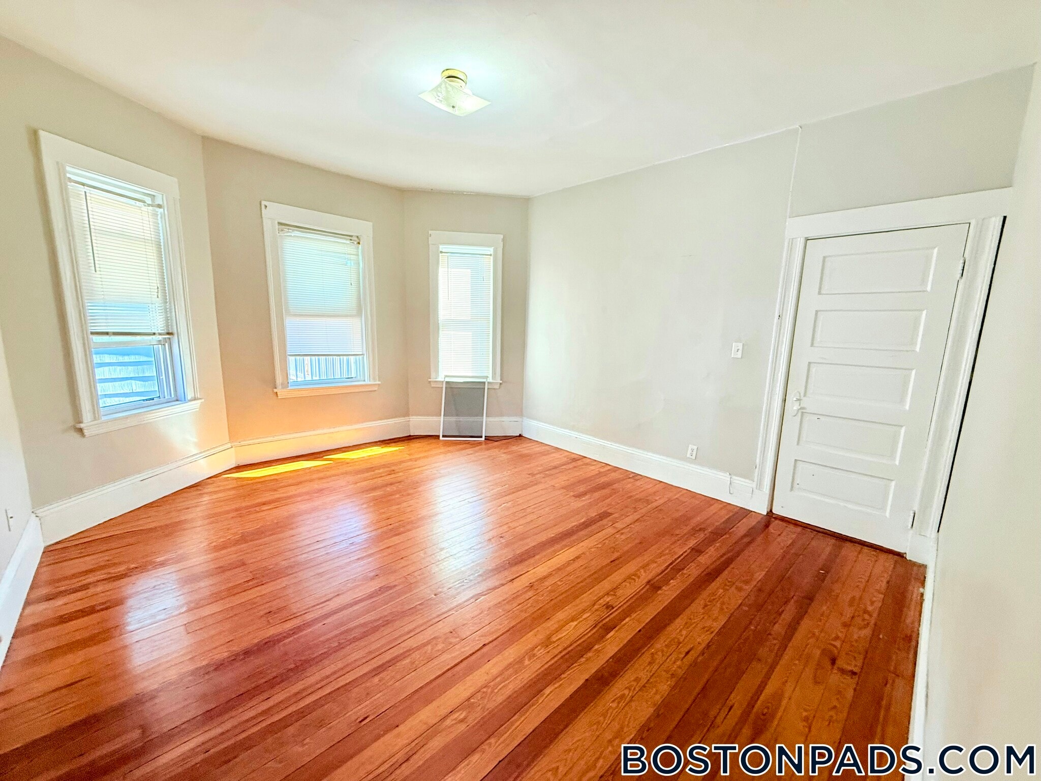 Building Photo - 348 Faneuil St