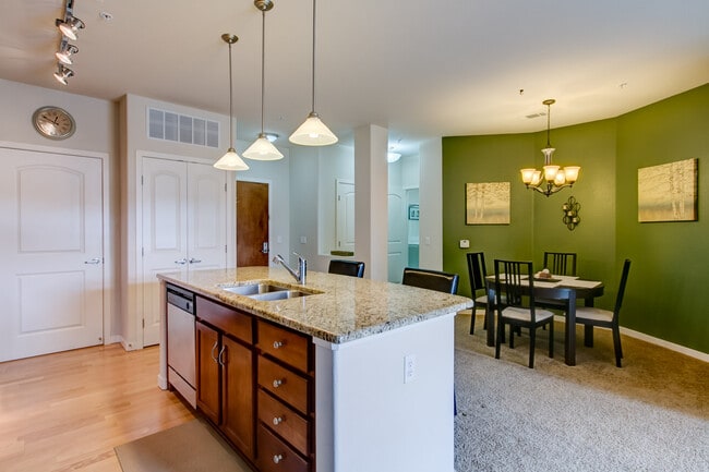 Kitchen/Dining Room - 13456 Via Varra