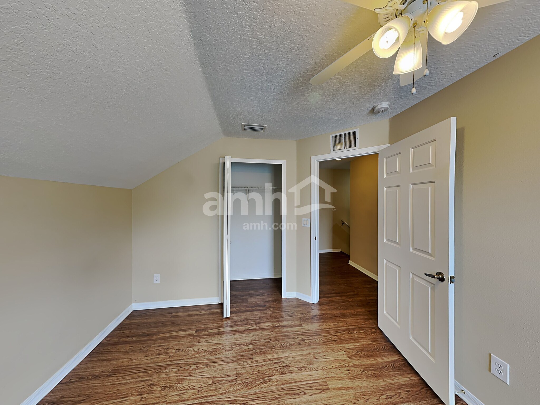Building Photo - 11002 Newbridge Dr