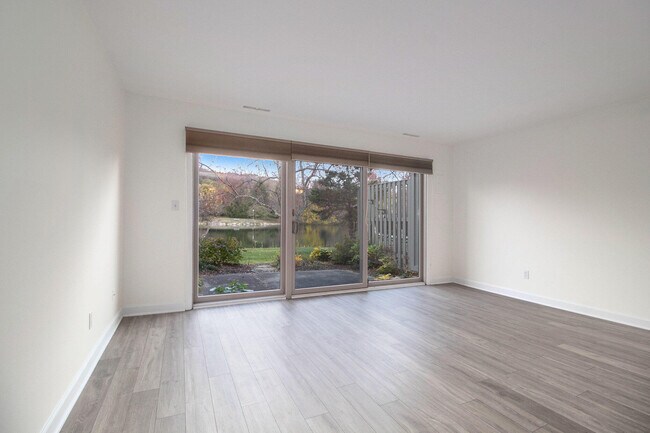 Building Photo - 614 Peninsula Ct