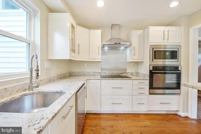 Building Photo - 7616 Winterberry Pl