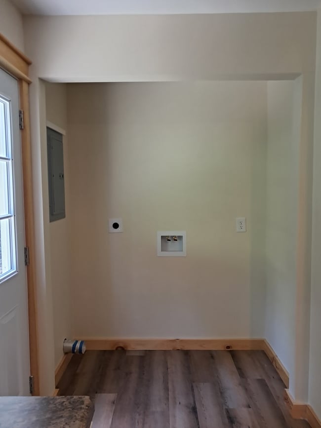 Building Photo - 315 #5 Sulphur Springs Rd