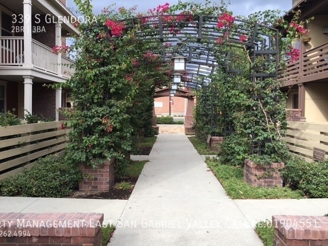 Building Photo - 339 S Glendora-