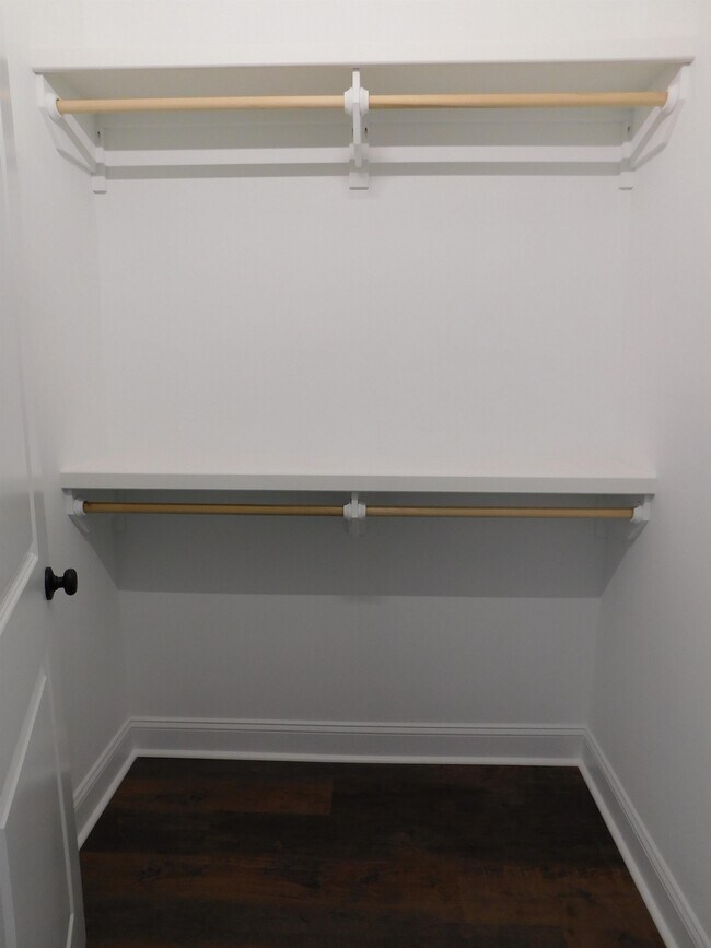 Building Photo - 891 Forehand Rd