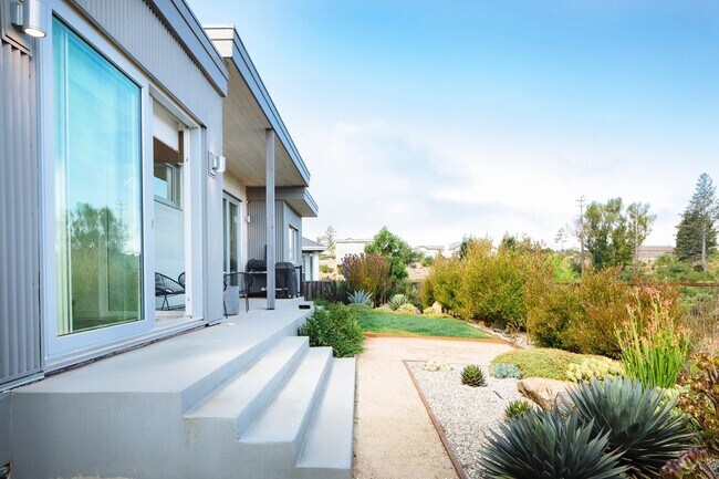 Building Photo - 3813 Sedgemoore Dr