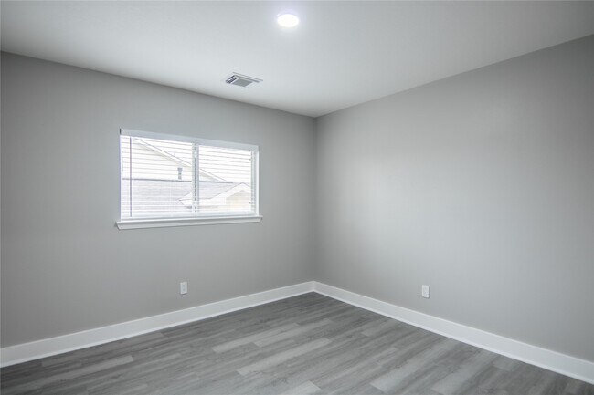 Building Photo - 20911 Young Meadows Way