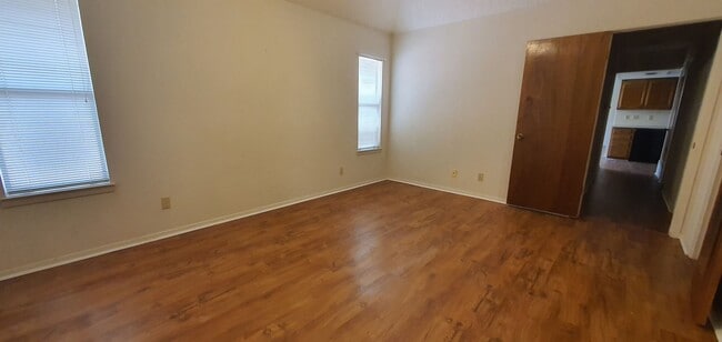 Building Photo - Spacious 2 bedroom 2 bath townhome COMING ...
