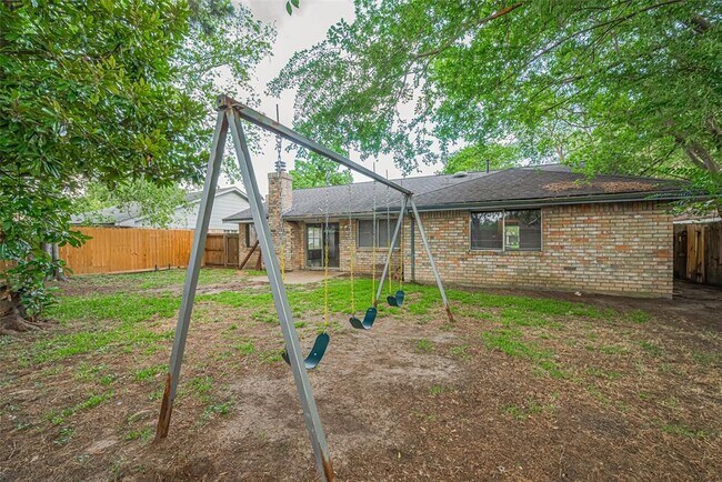 Building Photo - 15238 Ensenada Dr