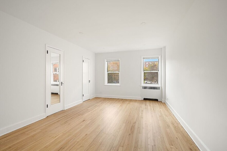 Building Photo - 5430 Netherland Ave