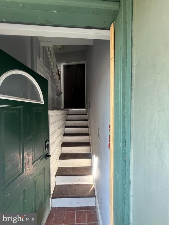 Building Photo - 540 E Johnson St