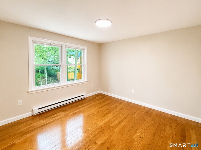 Building Photo - 56 Doman Dr