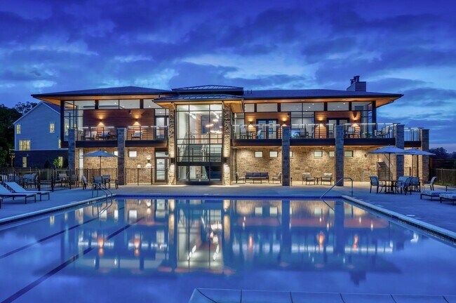 Building Photo - 2856 Ridington Rd