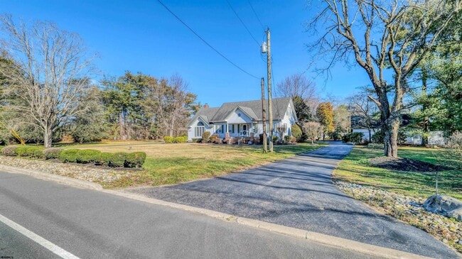 Building Photo - 549 Tuckahoe Rd