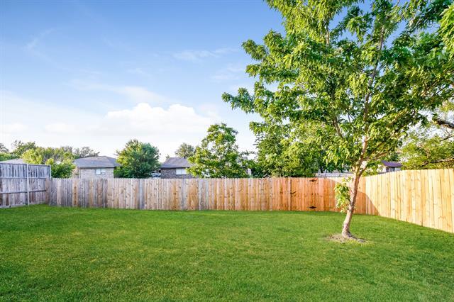 Building Photo - 1601 Chapman Dr