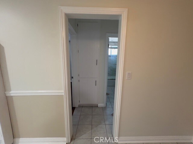 Building Photo - 711 N Soldano Ave