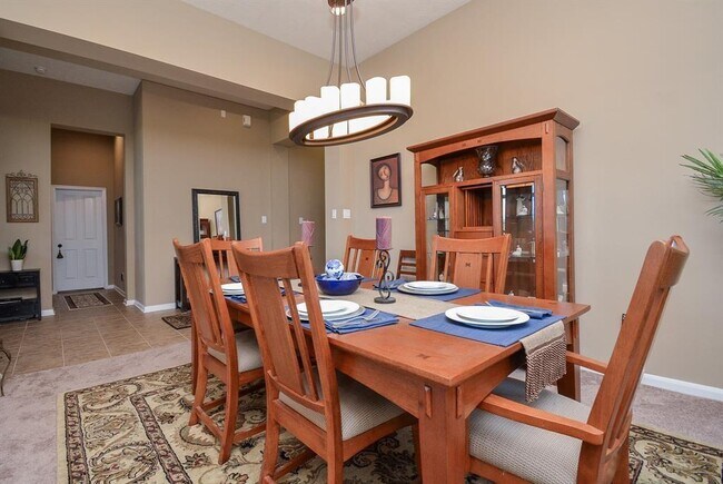 Building Photo - 2715 Farlow Ln