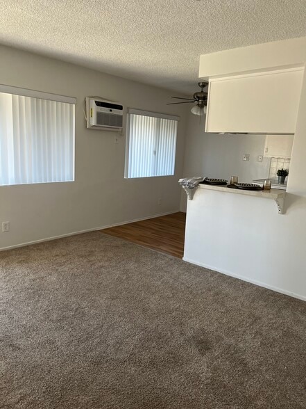 Building Photo - Downey West Garden Apartments