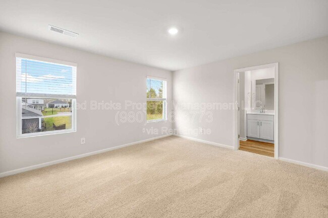 Building Photo - 5253 Brailey Cir