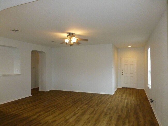 Building Photo - Charming 3 Bedroom Home in Round Rock