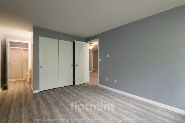 Building Photo - 12636 100th Ln NE