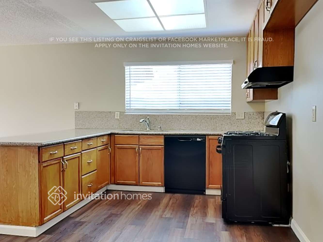 Building Photo - 2760 Orchid St