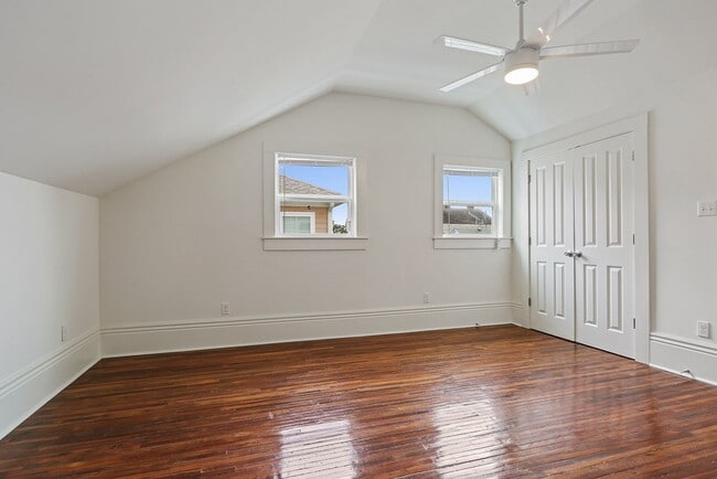 Building Photo - 2123 S Liberty St