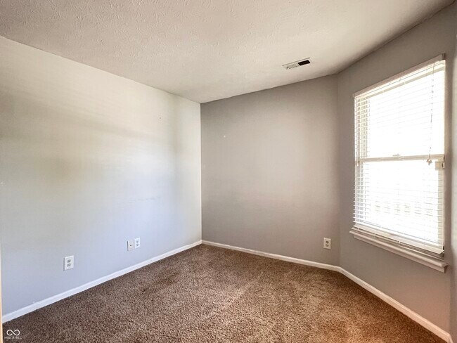 Building Photo - 10779 Park Vista Ct