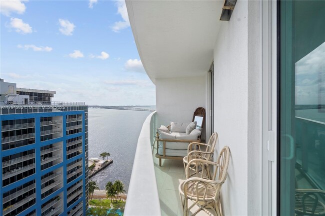 Primary Photo - 2101 Brickell Ave