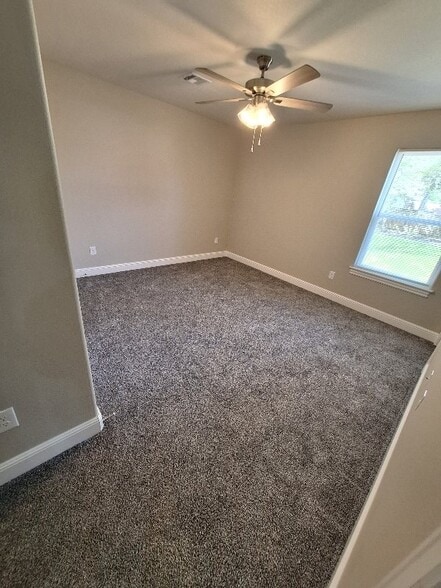 Building Photo - 1722 S Porter Ave