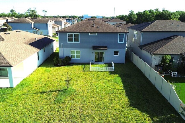 Building Photo - 30600 Thunderbird Dr