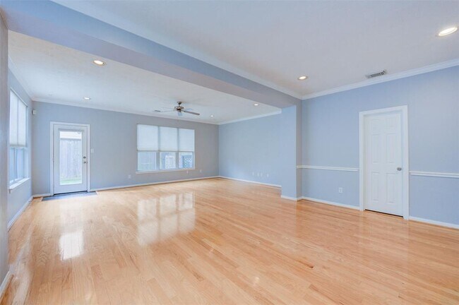 Building Photo - 5411 Kiam St