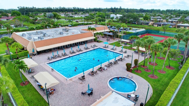 Building Photo - 219 Lake Meryl Dr