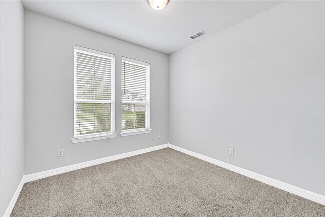 Building Photo - 9339 Galloway Wds Trl