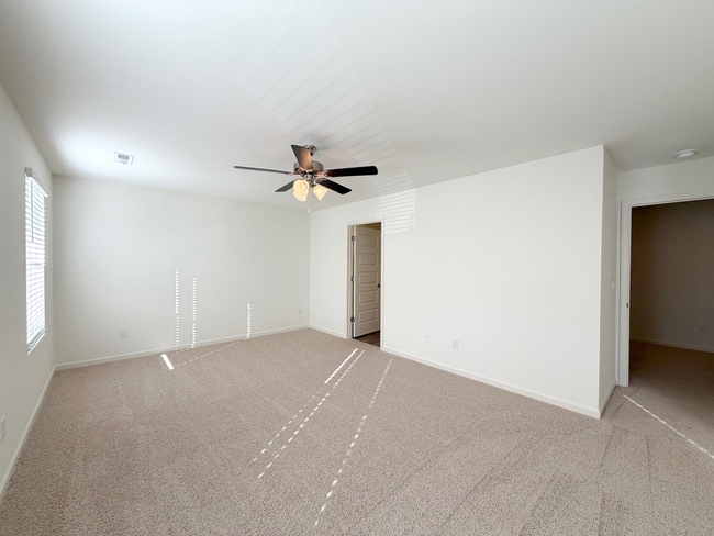 Building Photo - 2028 Eaton Pl