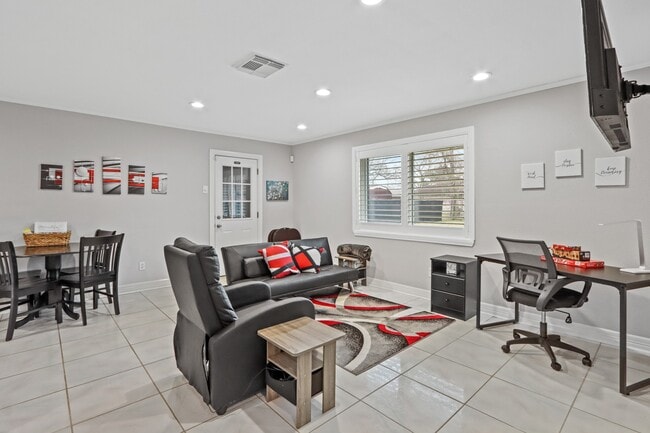 Building Photo - 6311 Bluestone Dr