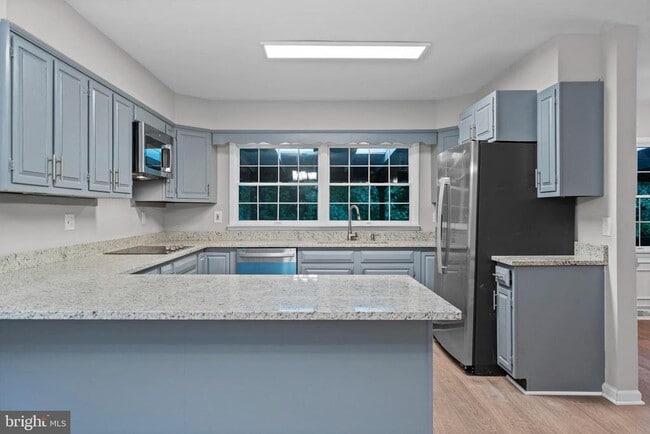 Building Photo - 7795 Penn Manor Ct
